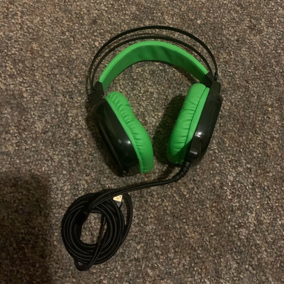 Soundlogics XT Gaming Headphones - Picture 1 of 4